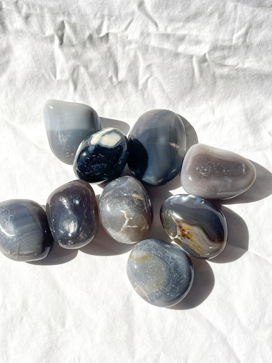 Blue/Grey Agate Palm Stone | Large – Unearthed Crystals